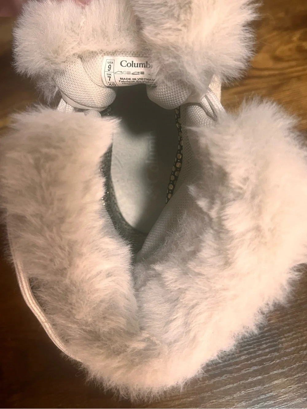 Columbia Women's two tone cream Faux-Fur Winter Lace-Up Boots